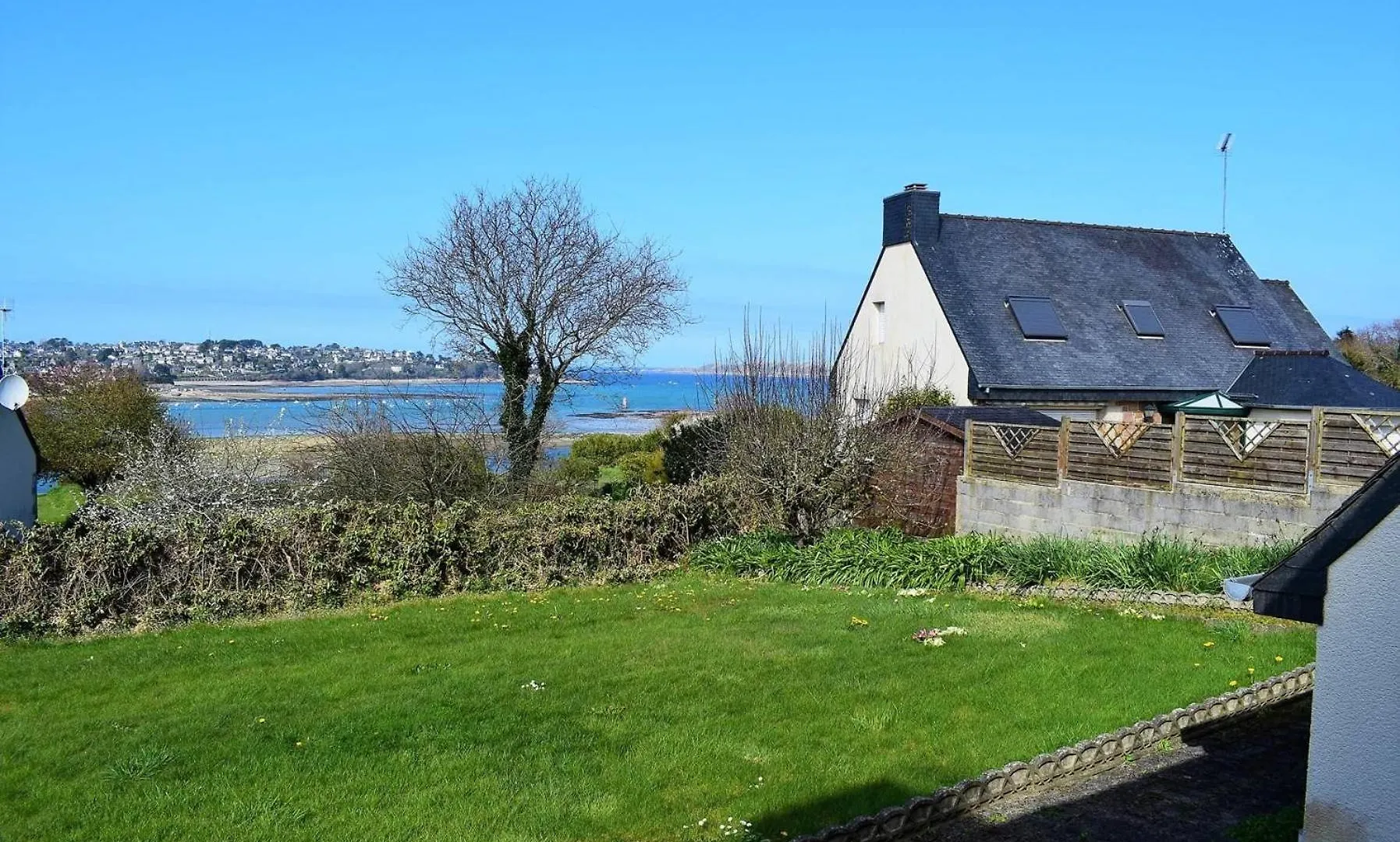 Maison Vue Sur Mer Avec Jardin Clos A Perros-Guirec - Ref 842 Louannec